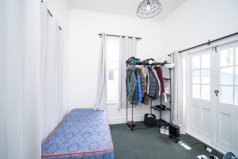 Photo of property in 35 Waldegrave Street, Palmerston North, 4410