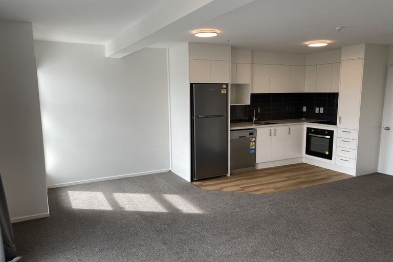 Photo of property in Amuri Park Apartments, 21/280 Bealey Avenue, Christchurch Central, Christchurch, 8013