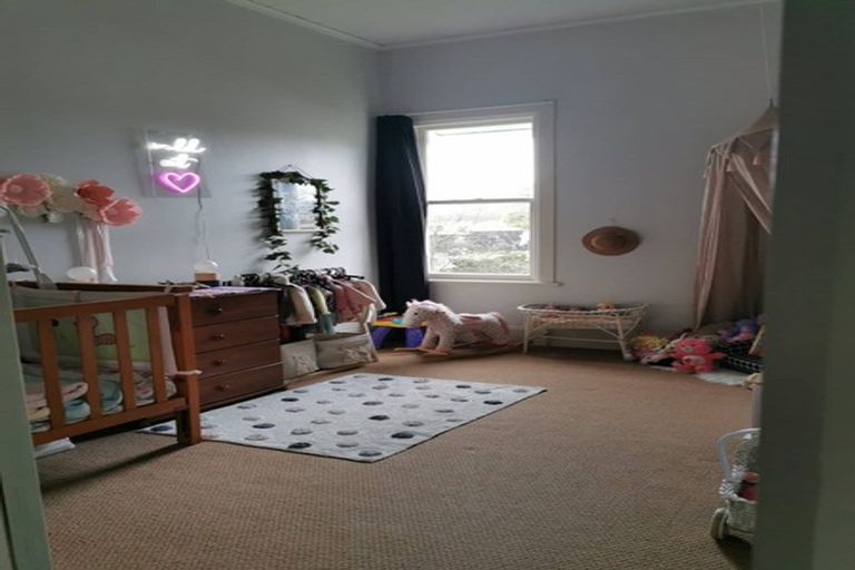 Photo of property in 37 Grey Street, Marton, 4710