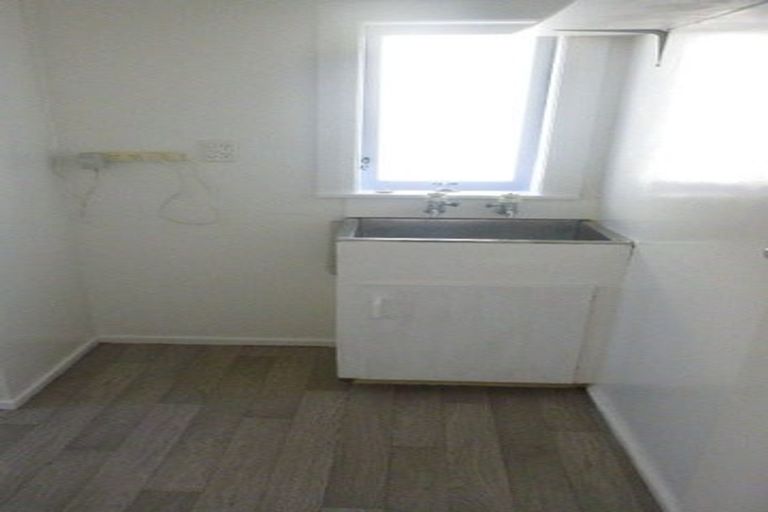 Photo of property in 79 Queens Drive, Lyall Bay, Wellington, 6022