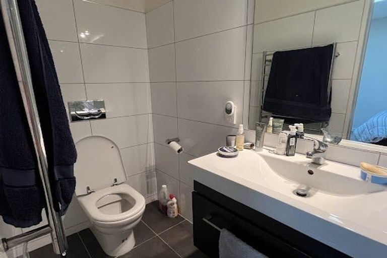 Photo of property in 1/25 Home Street, Mount Victoria, Wellington, 6011