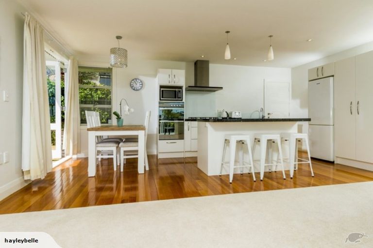 Photo of property in 1/2 Seaview Road, Milford, Auckland, 0620