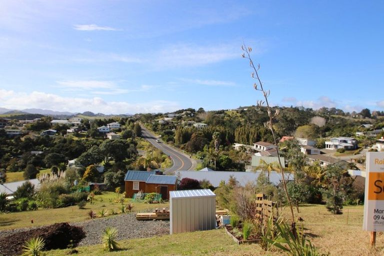 Photo of property in 2a Morey Road, Cable Bay, 0420