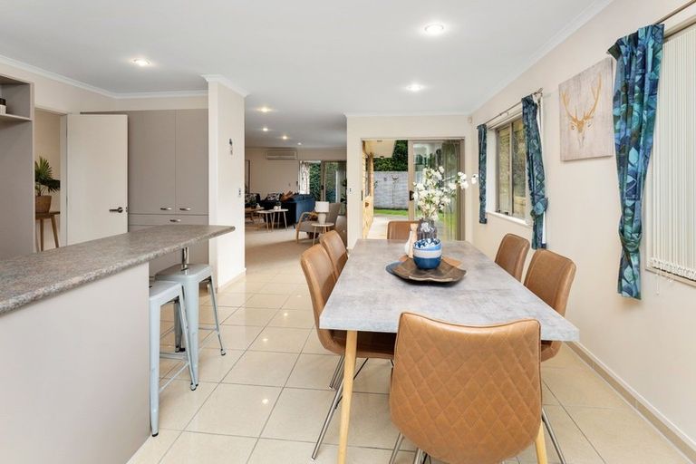 Photo of property in 5 Fairway Oaks Drive, Waikanae Beach, Waikanae, 5036