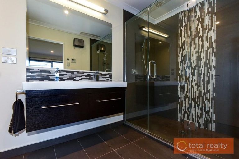 Photo of property in 11 Dunsford Close, Halswell, Christchurch, 8025