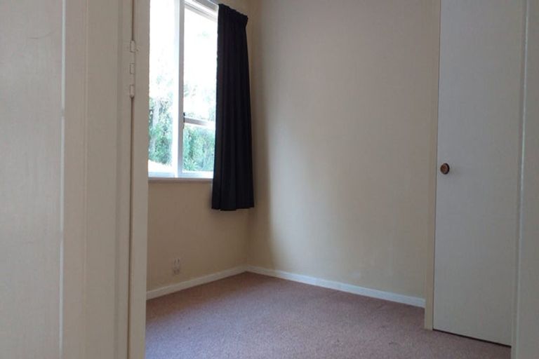 Photo of property in 81b Black Rock Road, Newlands, Wellington, 6037