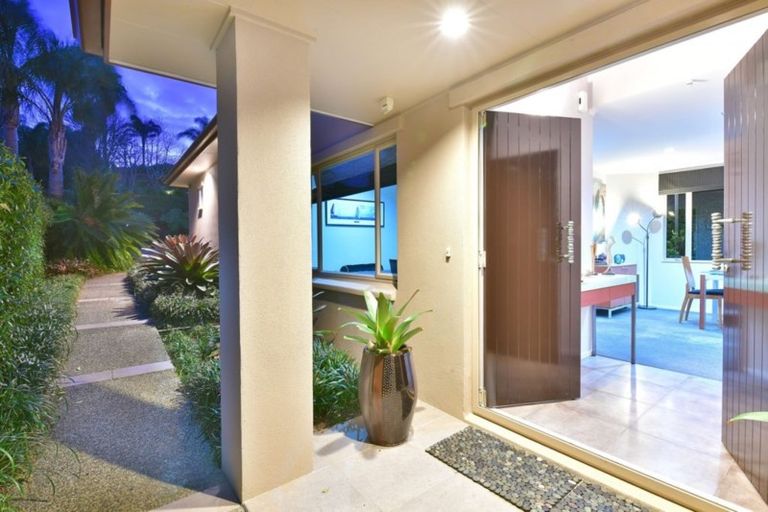 Photo of property in 2/126 Whangaparaoa Road, Red Beach, 0932