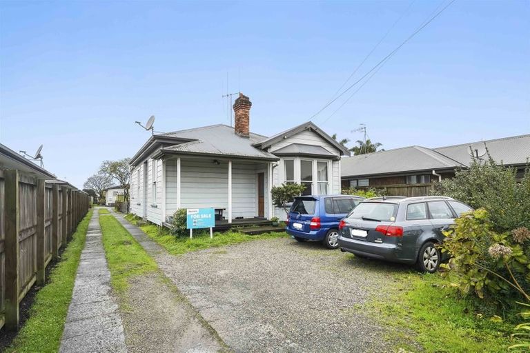 Photo of property in 11 Lyon Street, Frankton, Hamilton, 3204