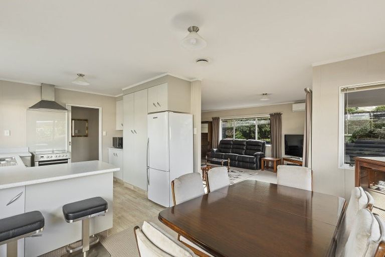 Photo of property in 4/3 Sandel Rise, Merrilands, New Plymouth, 4312