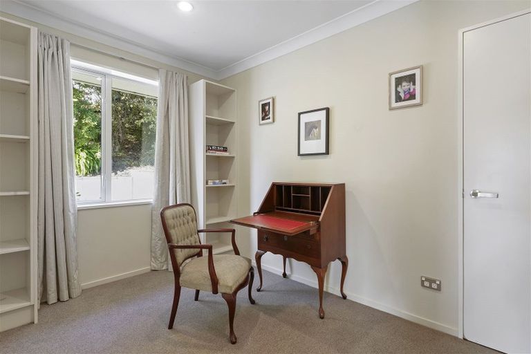 Photo of property in 18 Saint Andrews Hill Road, Mount Pleasant, Christchurch, 8081