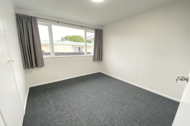 Photo of property in 150 Hepburn Road, Glendene, Auckland, 0602