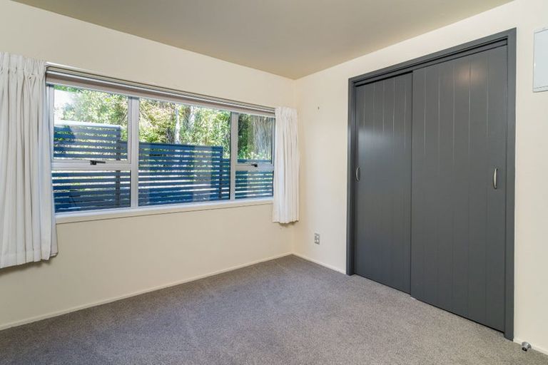 Photo of property in 40 Marine Parade, Macandrew Bay, Dunedin, 9014