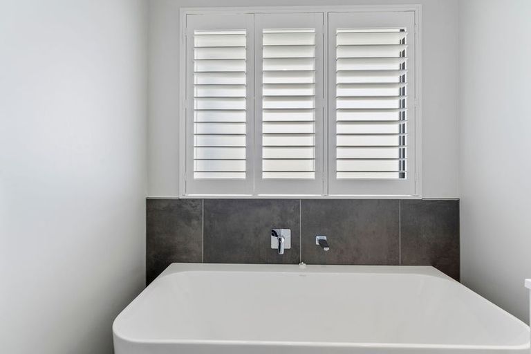 Photo of property in 50 Katania Heights, Brightwater, 7022