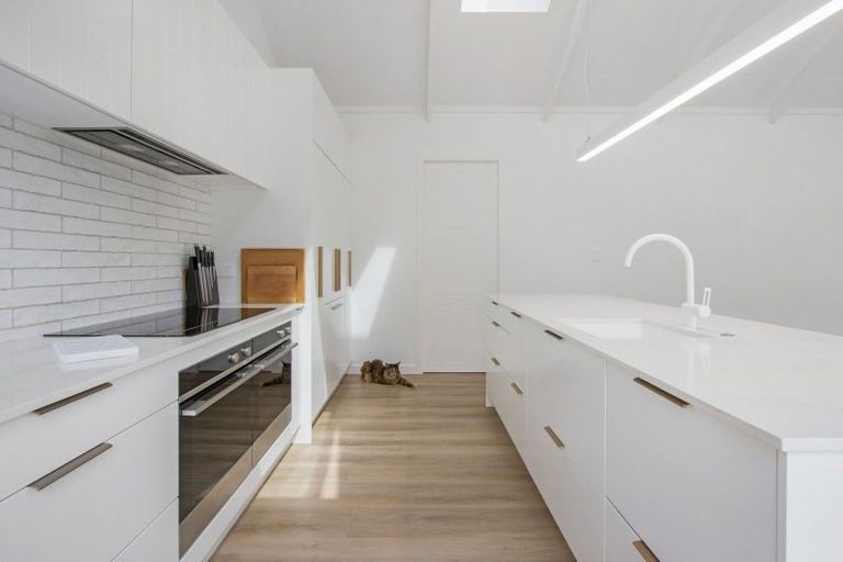 Photo of property in 2 Goldstone Place, Omokoroa, 3114