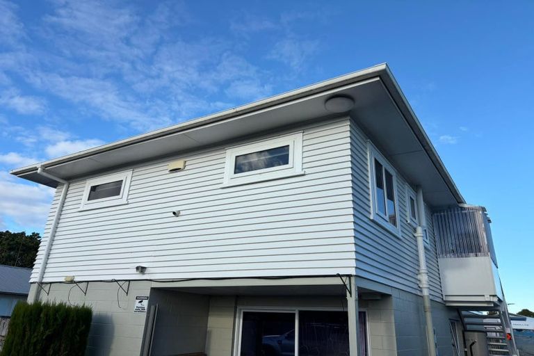 Photo of property in 105 Lincoln Road, Henderson, Auckland, 0610