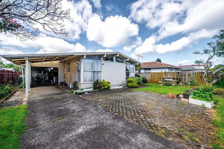 Photo of property in 16 Casuarina Road, Half Moon Bay, Auckland, 2012