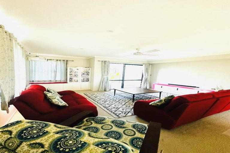 Photo of property in 13 William Stratton Lane, Hobsonville, Auckland, 0616