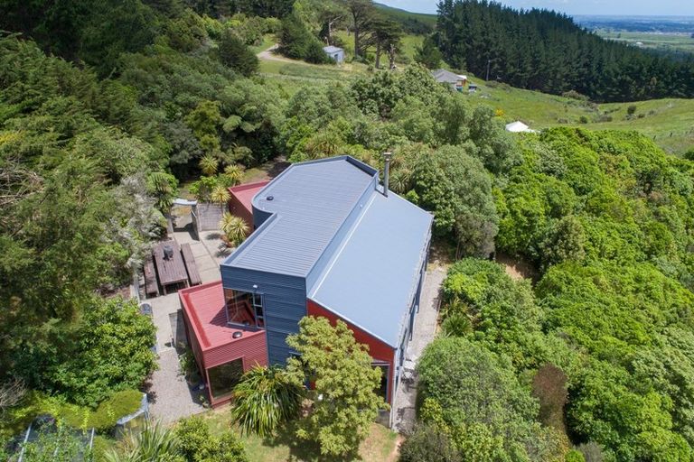 Photo of property in 631 Pahiatua Aokautere Road, Aokautere, Palmerston North, 4471