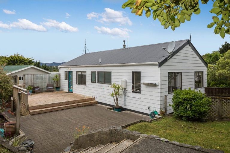 Photo of property in 67 Omapere Street, Whitby, Porirua, 5024