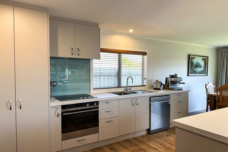 Photo of property in 26 Cornwall Place, Tata Beach, Takaka, 7183