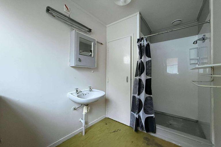 Photo of property in 142 Aro Street, Aro Valley, Wellington, 6021