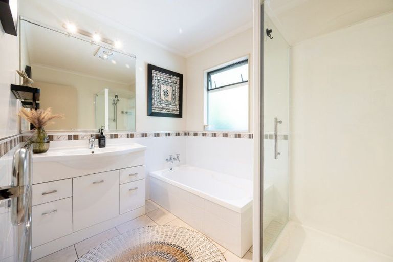 Photo of property in 151 Milton Road, Bluff Hill, Napier, 4110