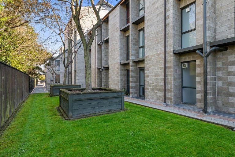 Photo of property in 17/868 Colombo Street, Christchurch Central, Christchurch, 8013
