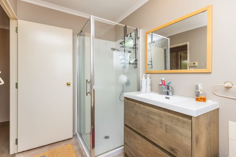 Photo of property in 8a Lloyd Drive, Nawton, Hamilton, 3200