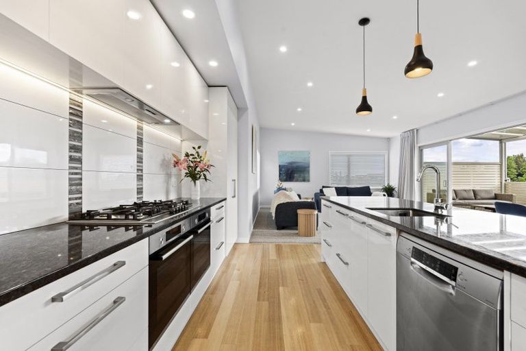 Photo of property in 2 Fern Lane, Whalers Gate, New Plymouth, 4310