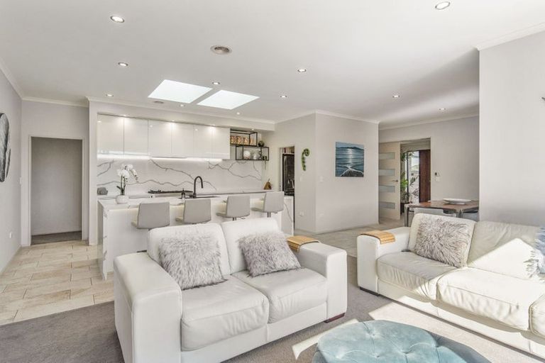 Photo of property in 6 Taranui Way, Paraparaumu Beach, Paraparaumu, 5032