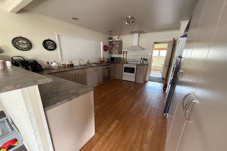 Photo of property in 62 Bradbury Road, Botany Downs, Auckland, 2010