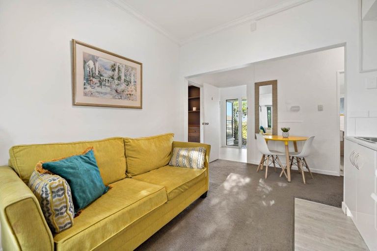Photo of property in 24 Tawa Road, Onehunga, Auckland, 1061