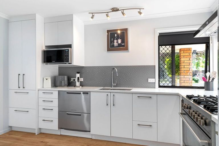 Photo of property in 6 Stonebridge Park Drive, Holdens Bay, Rotorua, 3010