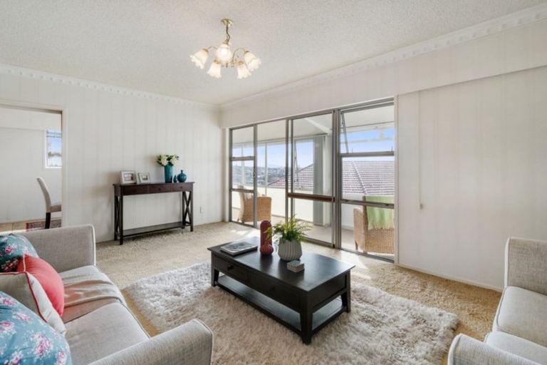 Photo of property in 1/19 Coates Road, Cockle Bay, Auckland, 2014