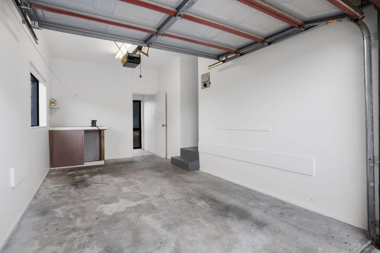 Photo of property in 2/79 Aberfeldy Avenue, Highland Park, Auckland, 2010