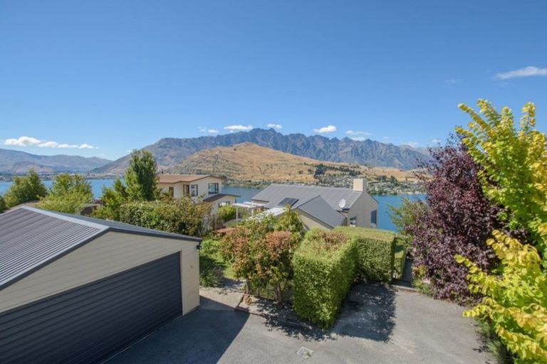 Photo of property in 76 Hensman Road, Queenstown, 9300