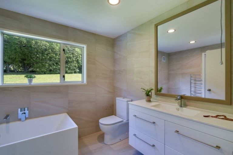 Photo of property in 1 Arawata Terrace, Fernhill, Queenstown, 9300