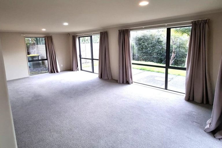Photo of property in 3/31 Orwell Road, Greenhithe, Auckland, 0632