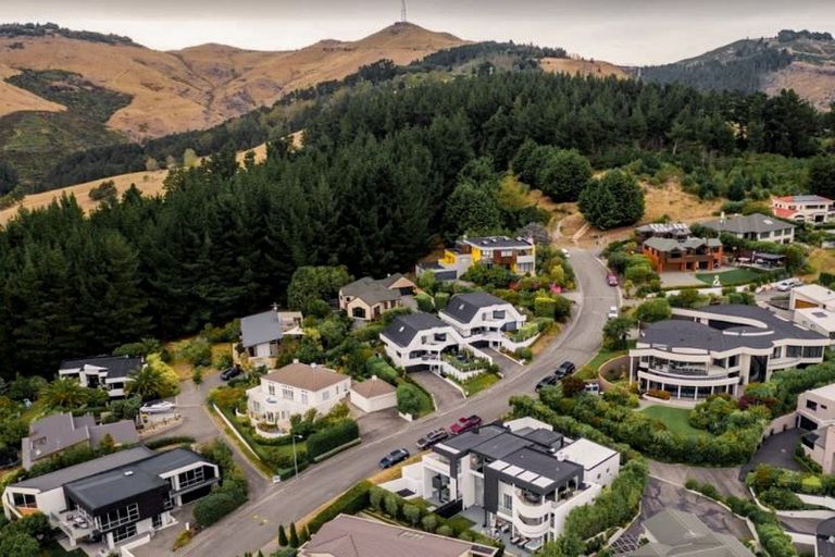 Photo of property in 12 Harry Ell Drive, Cashmere, Christchurch, 8022