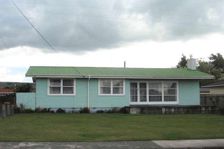 Photo of property in 8 Kahu Street, Utuhina, Rotorua, 3015