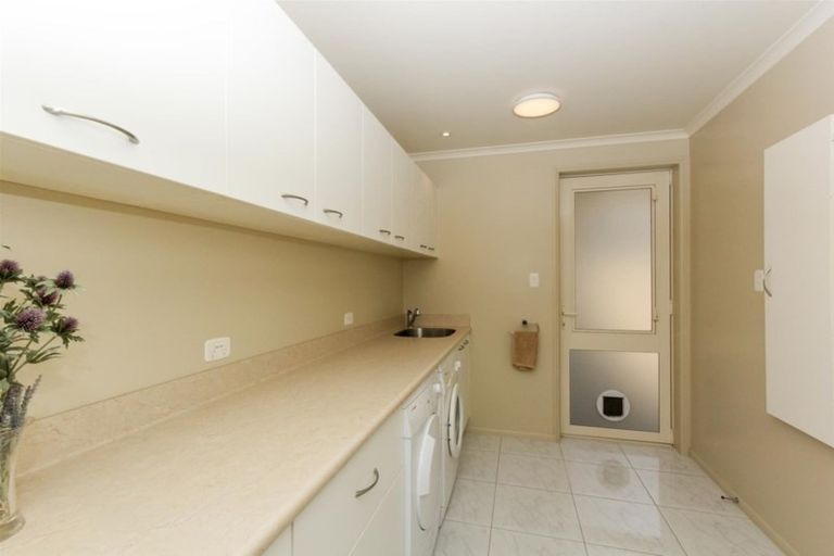 Photo of property in 46 Alberta Road, Glen Avon, New Plymouth, 4312