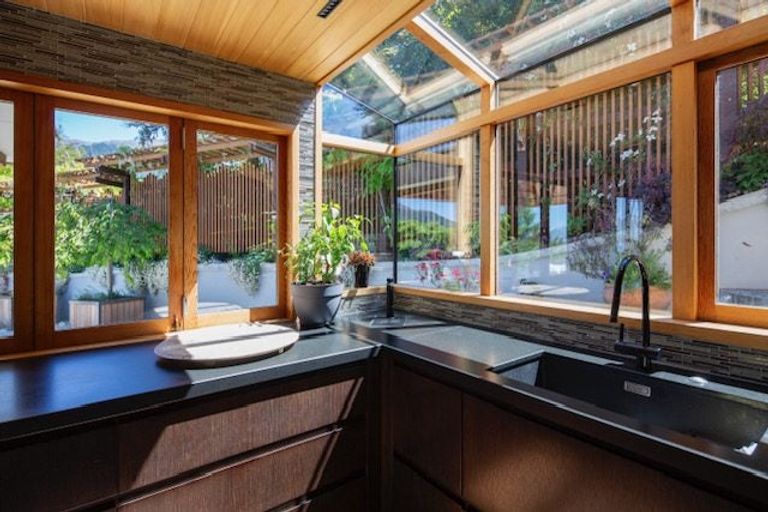 Photo of property in 27 Edinburgh Drive, Queenstown, 9300