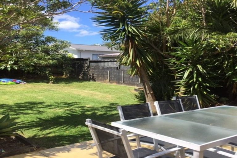 Photo of property in 13 Strid Road, Te Atatu South, Auckland, 0610