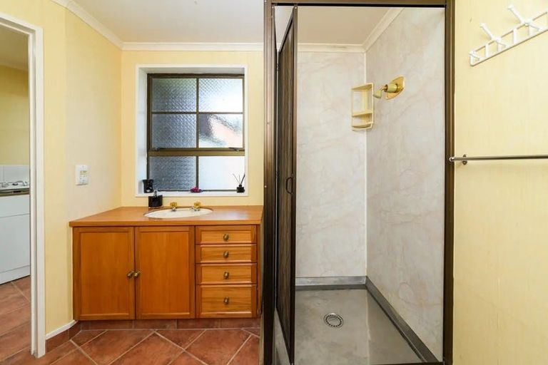 Photo of property in 83 Oroua Road, Kairanga, Palmerston North, 4475