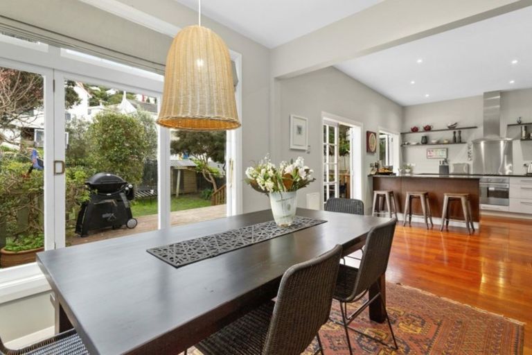 Photo of property in 18 Hohiria Road, Hataitai, Wellington, 6021