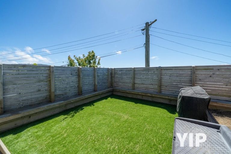 Photo of property in 9 Paparangi Crescent, Paparangi, Wellington, 6037