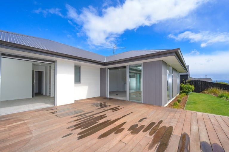 Photo of property in 36 Huntaway Close, Stoke, Nelson, 7011