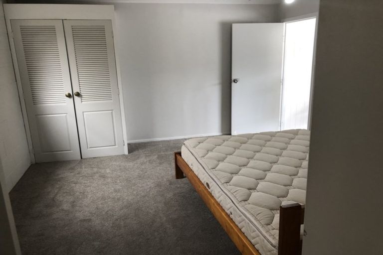 Photo of property in 23 Puketea Street, Blockhouse Bay, Auckland, 0600