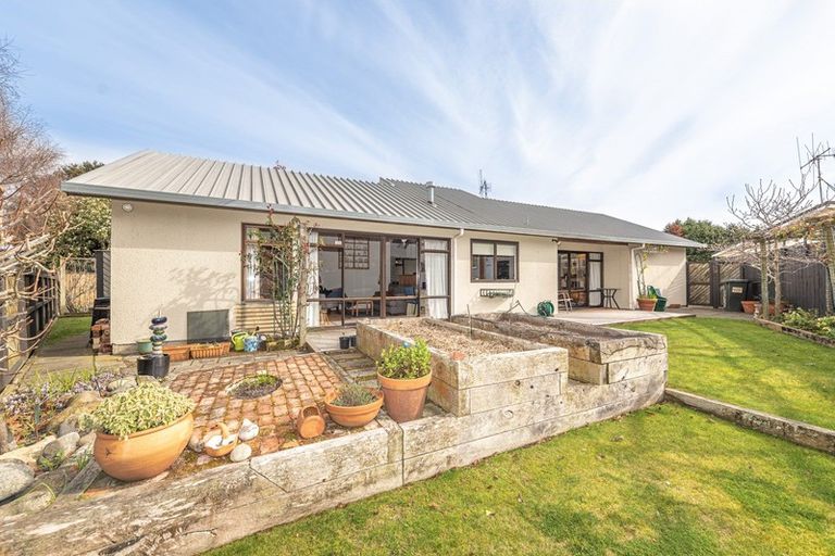 Photo of property in 3 Collier Place, Saint Johns Hill, Whanganui, 4501
