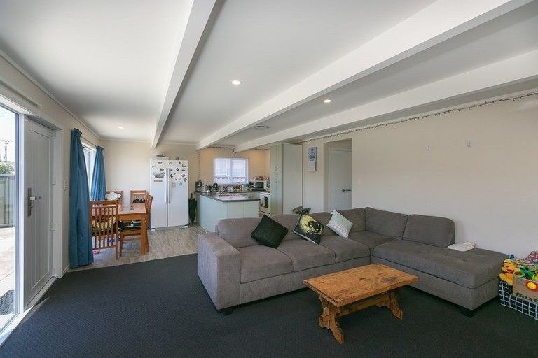 Photo of property in 46 Lismore Street, Merrilands, New Plymouth, 4312